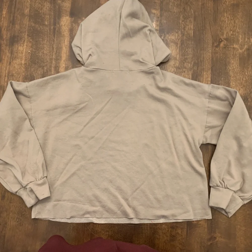 Altar'd State Beige/Tan Hooded Crop Top 'FAITH MAKES ALL THINGS POSSIBLE' Small - Picture 2 of 5